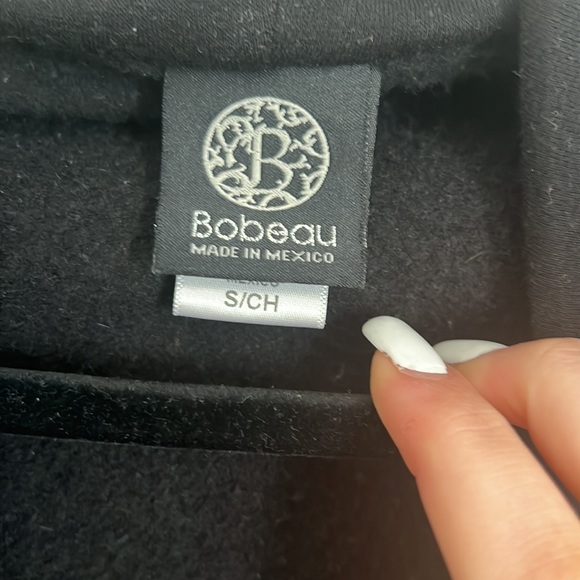 Black cardigan with button - Picture 2 of 5